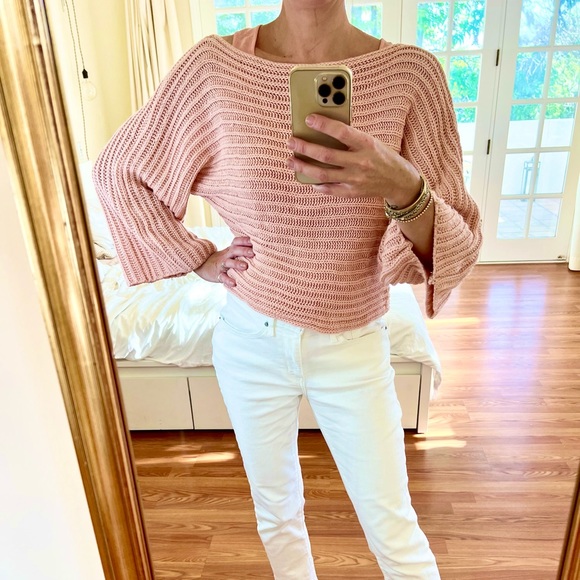 Sexy Pink Off-the-Shoulder Sweater — M - Picture 4 of 8